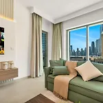 Royal Vista At Downtown Views II - Dubai City & Burj Khalifa Views - Brand New Luxury 2Br Apartment