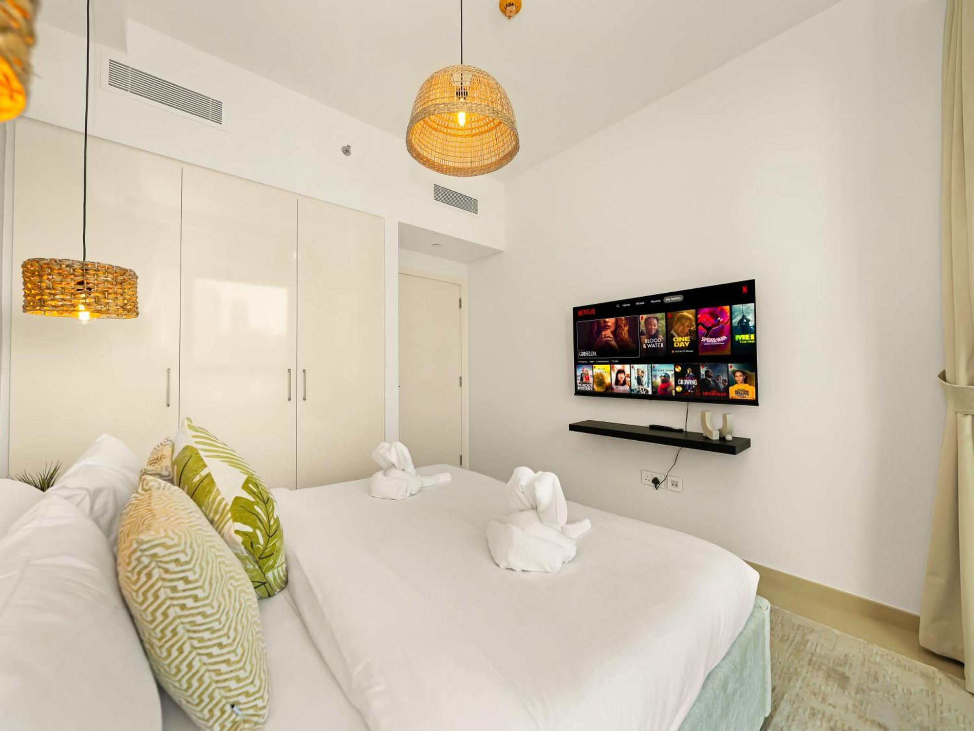 Royal Vista At Downtown Views Ii - & Burj Khalifa Views - Brand New Luxury 2br Apartment Dubai
