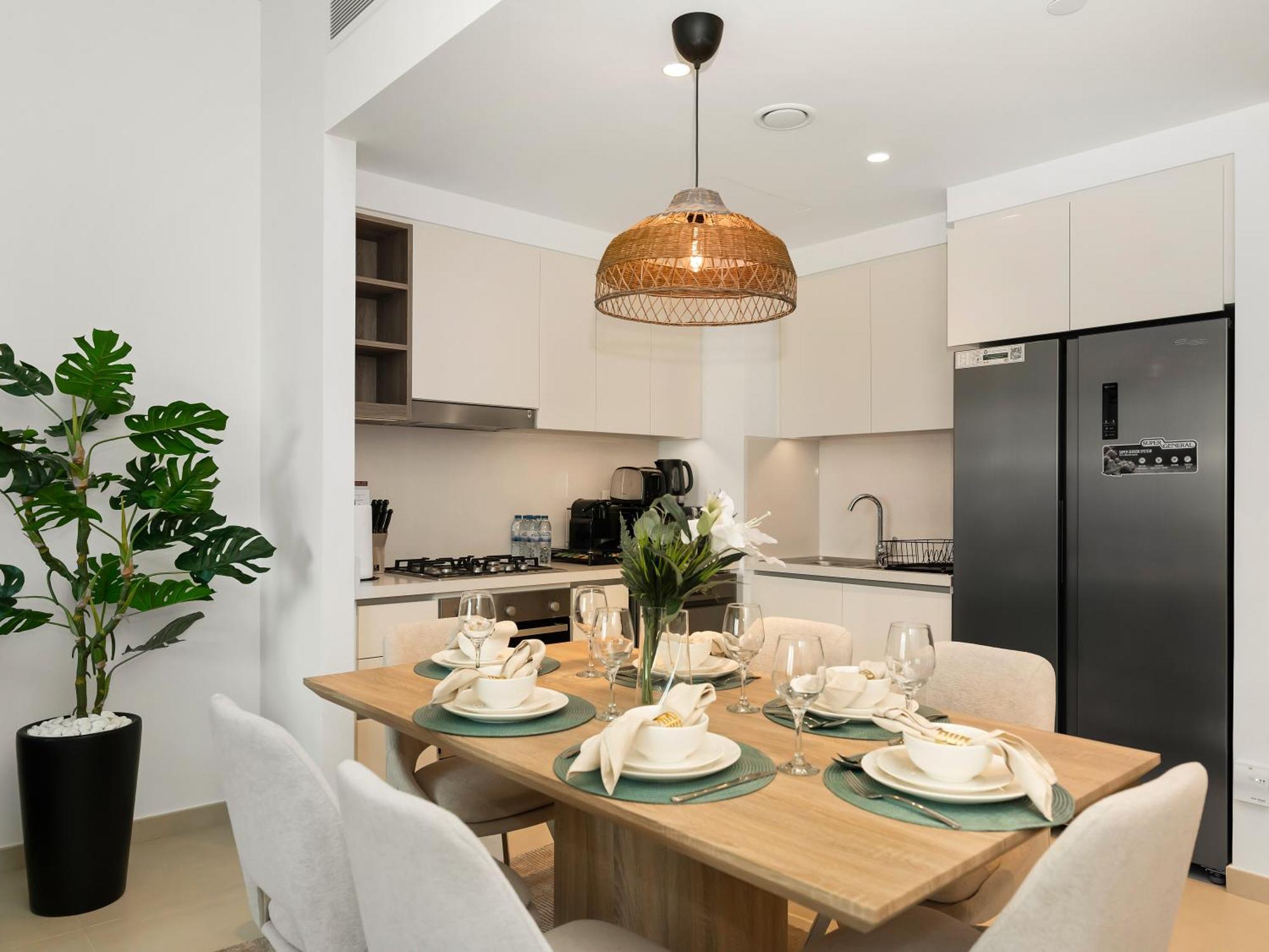 Royal Vista At Downtown Views Ii - & Burj Khalifa Views - Brand New Luxury 2br Apartment *